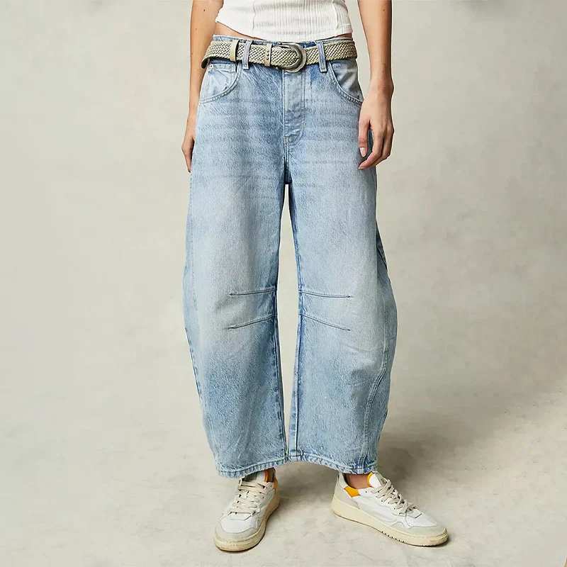 Flared jeans with a color gradient