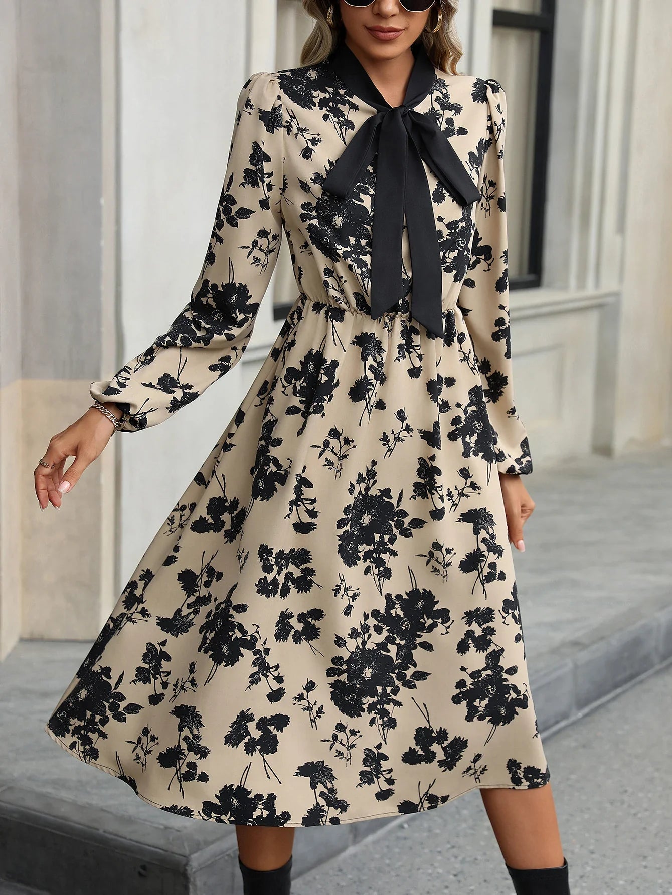 Paris - Bow-Tie Print Dress