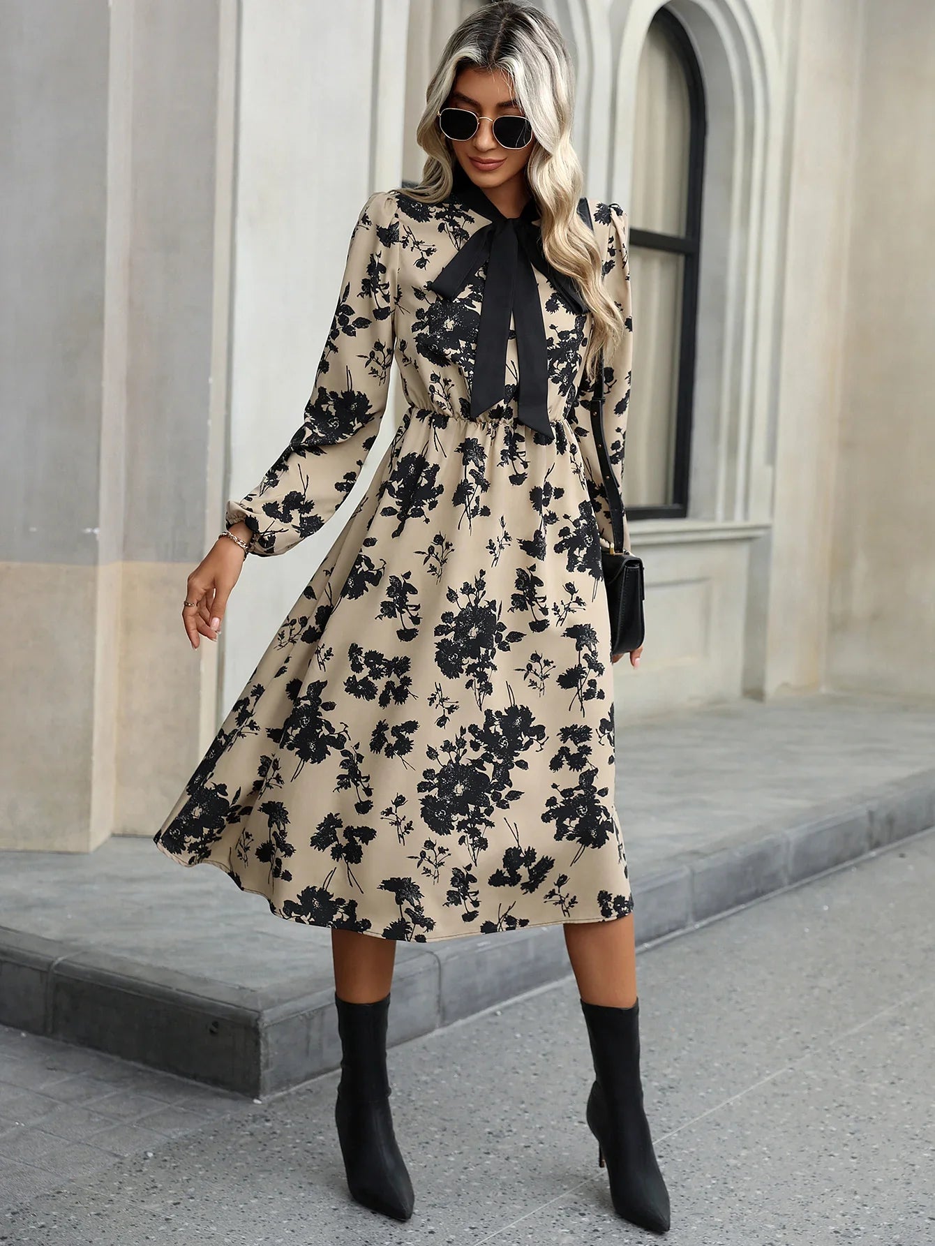 Paris - Bow-Tie Print Dress