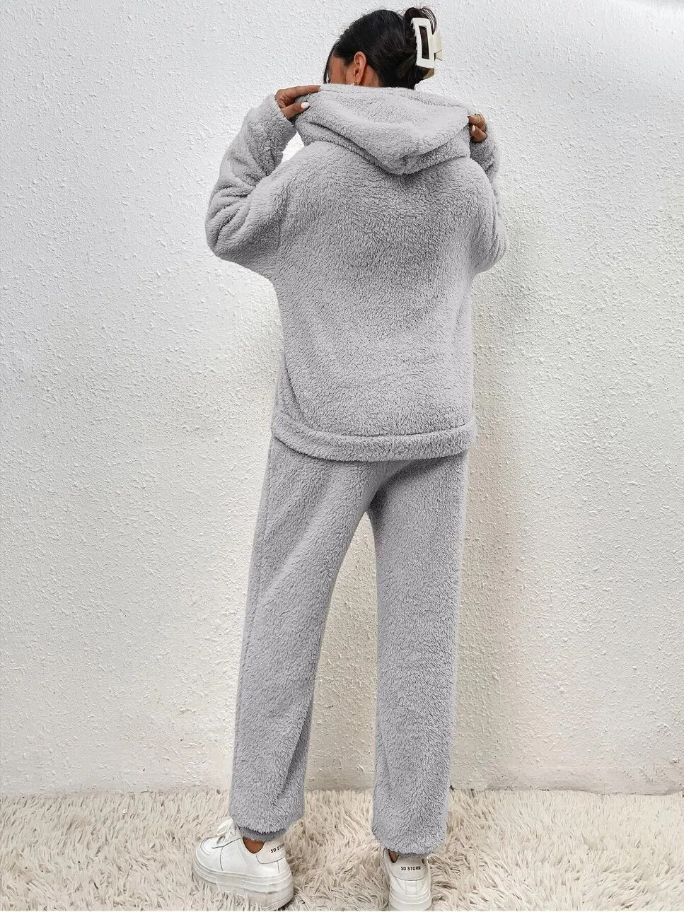 Cozy set with hood for women