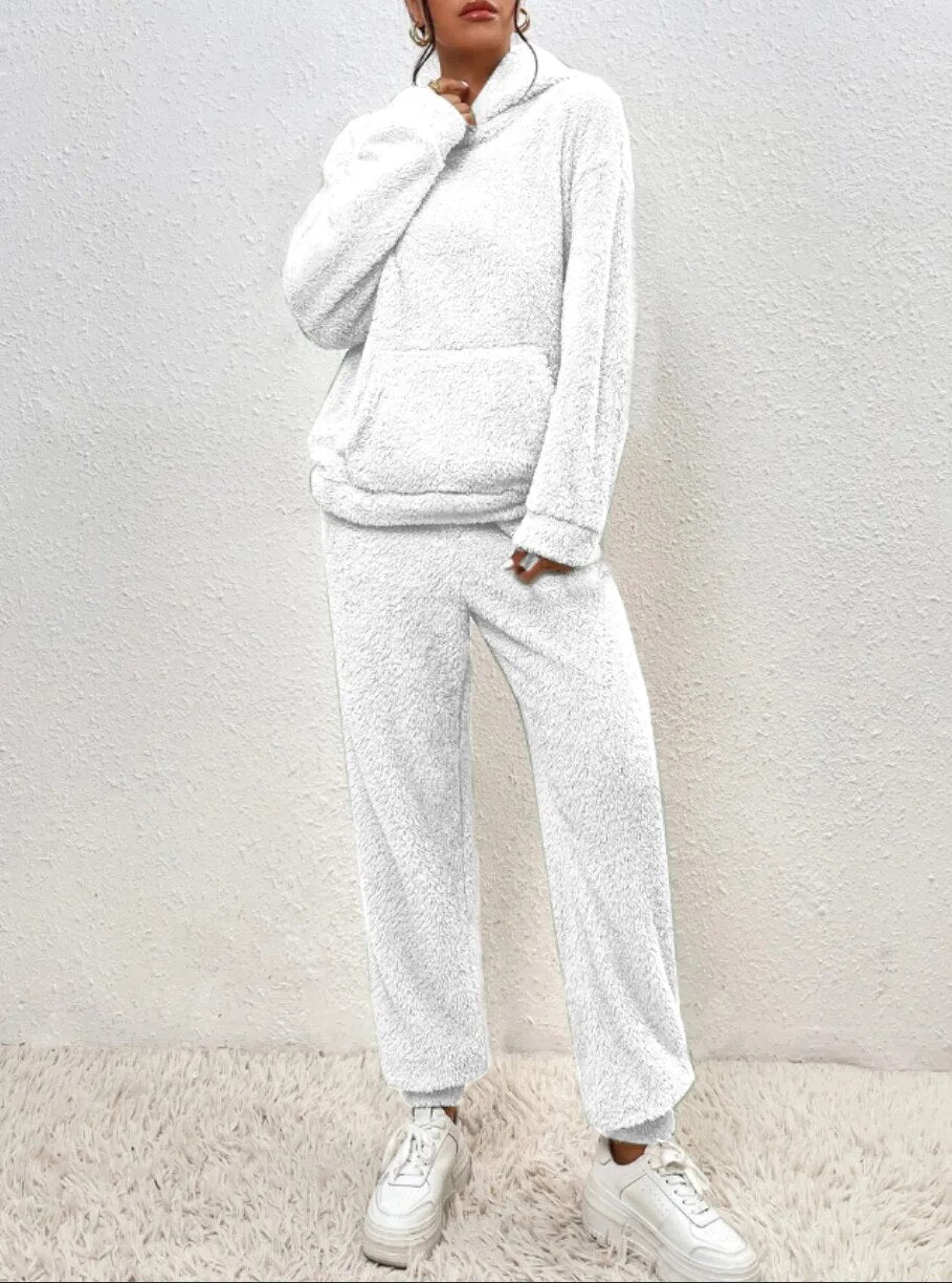 Cozy set with hood for women