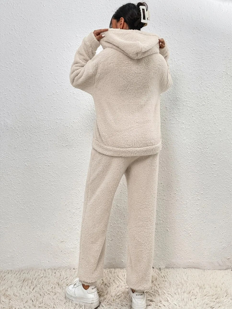 Cozy set with hood for women