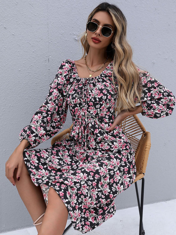 Floral Print Midi Dress with Long Sleeves and Square Neckline