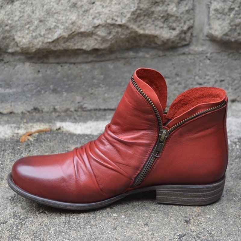 Women's leather boots with zipper