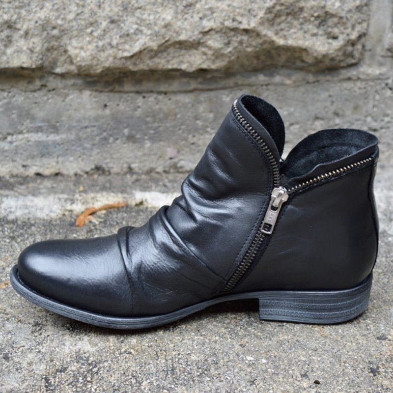 Women's leather boots with zipper